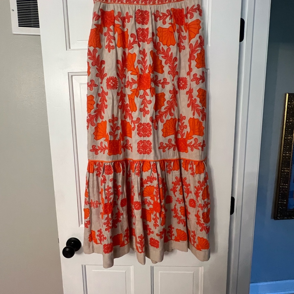Stunning Anthropologie flounce embroidered maxi
